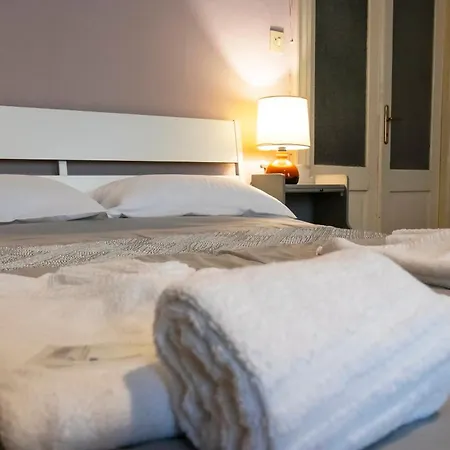Hostal Casa Del Teatro - Trieste