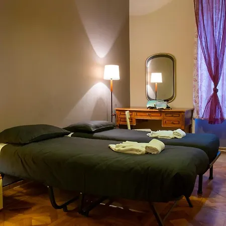 Casa Del Teatro - Hostal Trieste